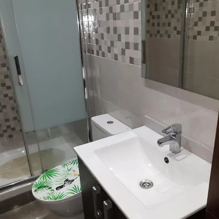 Sweet House Close To Airport Апартаменты
