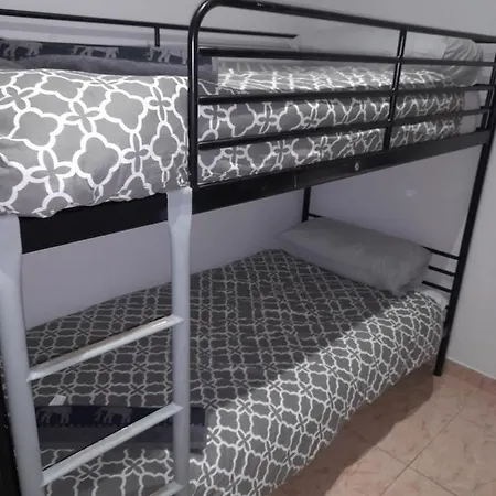 Sweet House Close To Airport Апартаменты